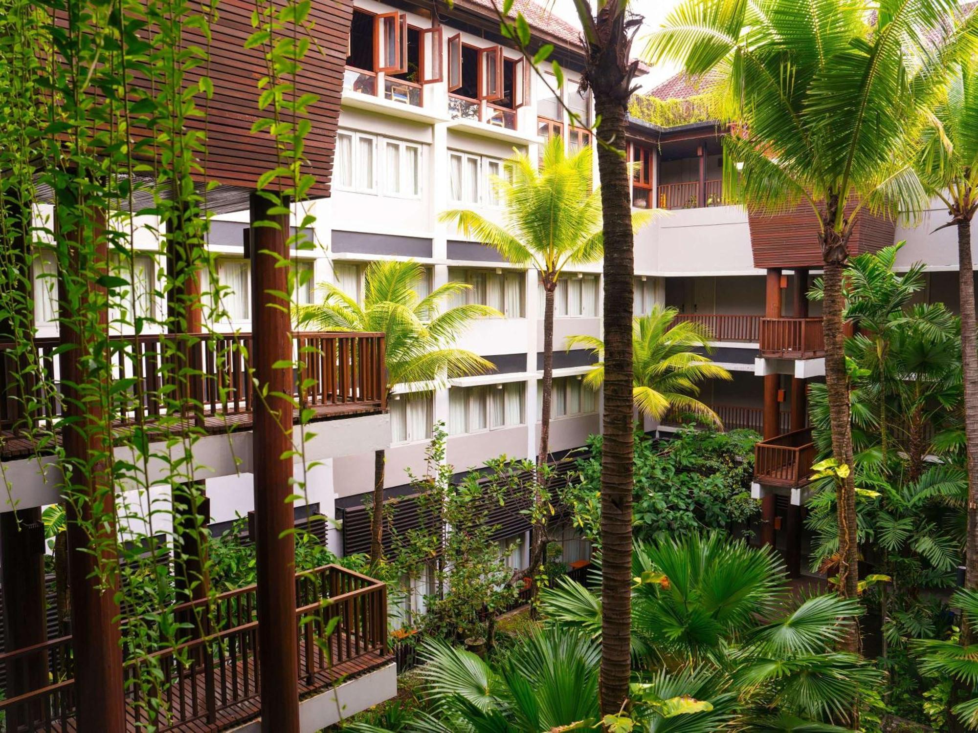 Mercure Kuta Lombok Exterior foto