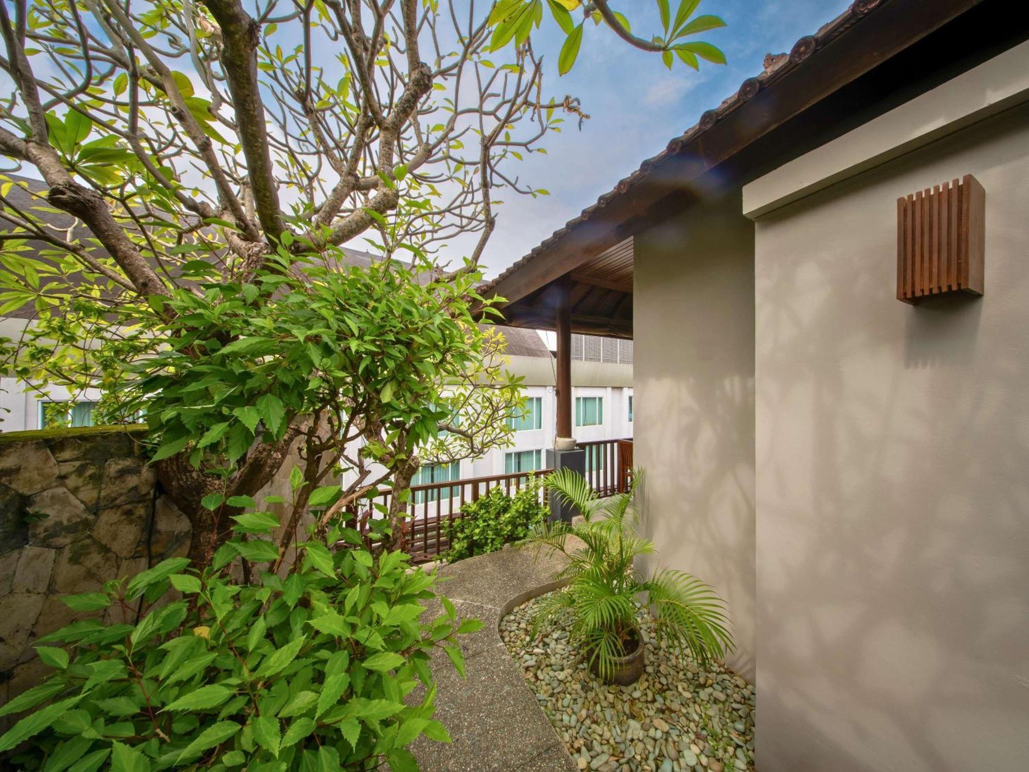Mercure Kuta Lombok Exterior foto